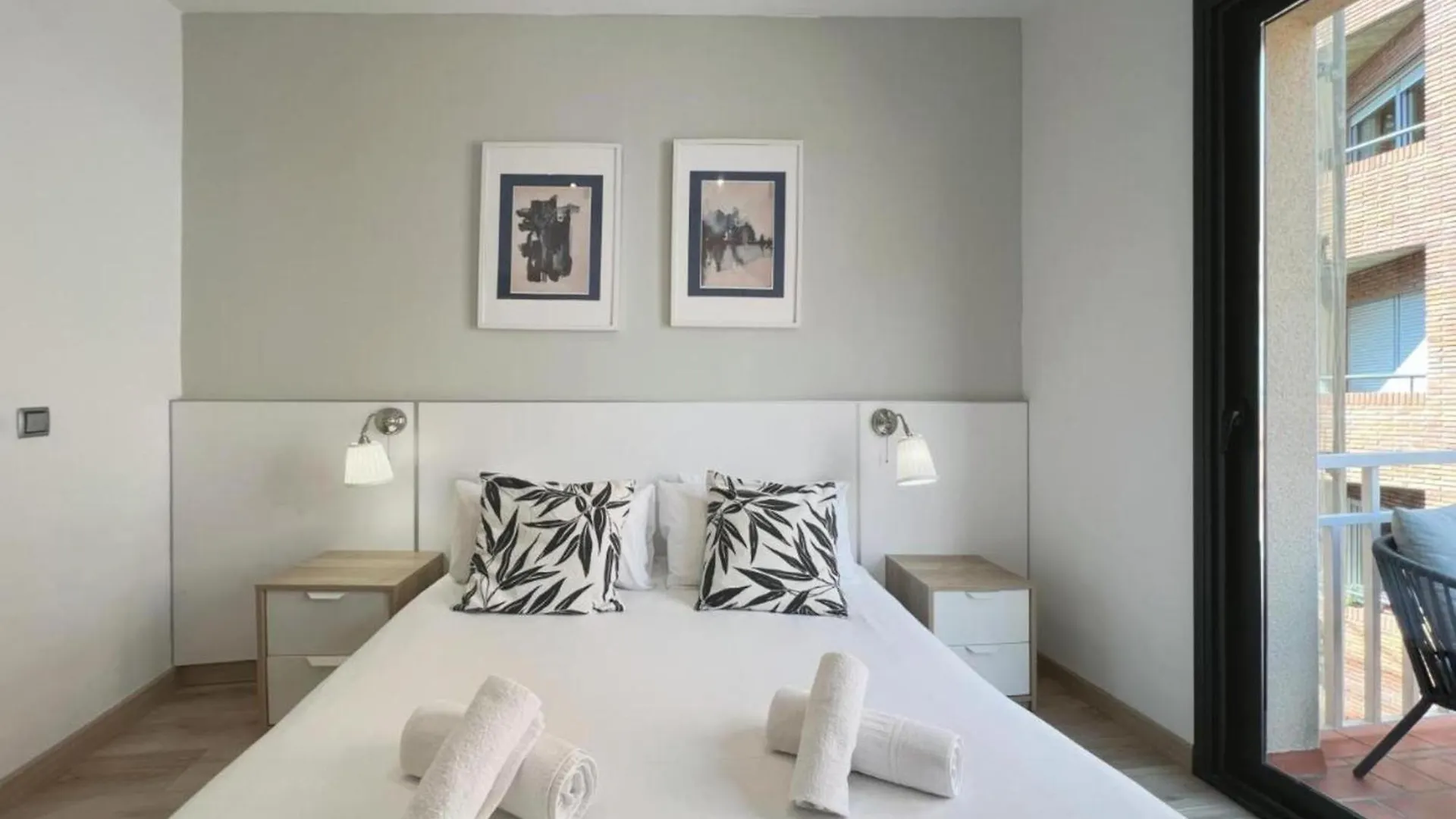 Penthouse With Amazing Terrace, 9P 3Bd Apartment Barcelona